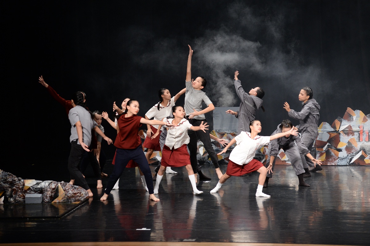 106學年度全國學生舞蹈高雄市舞蹈市賽現代舞-明天會更好(優等)